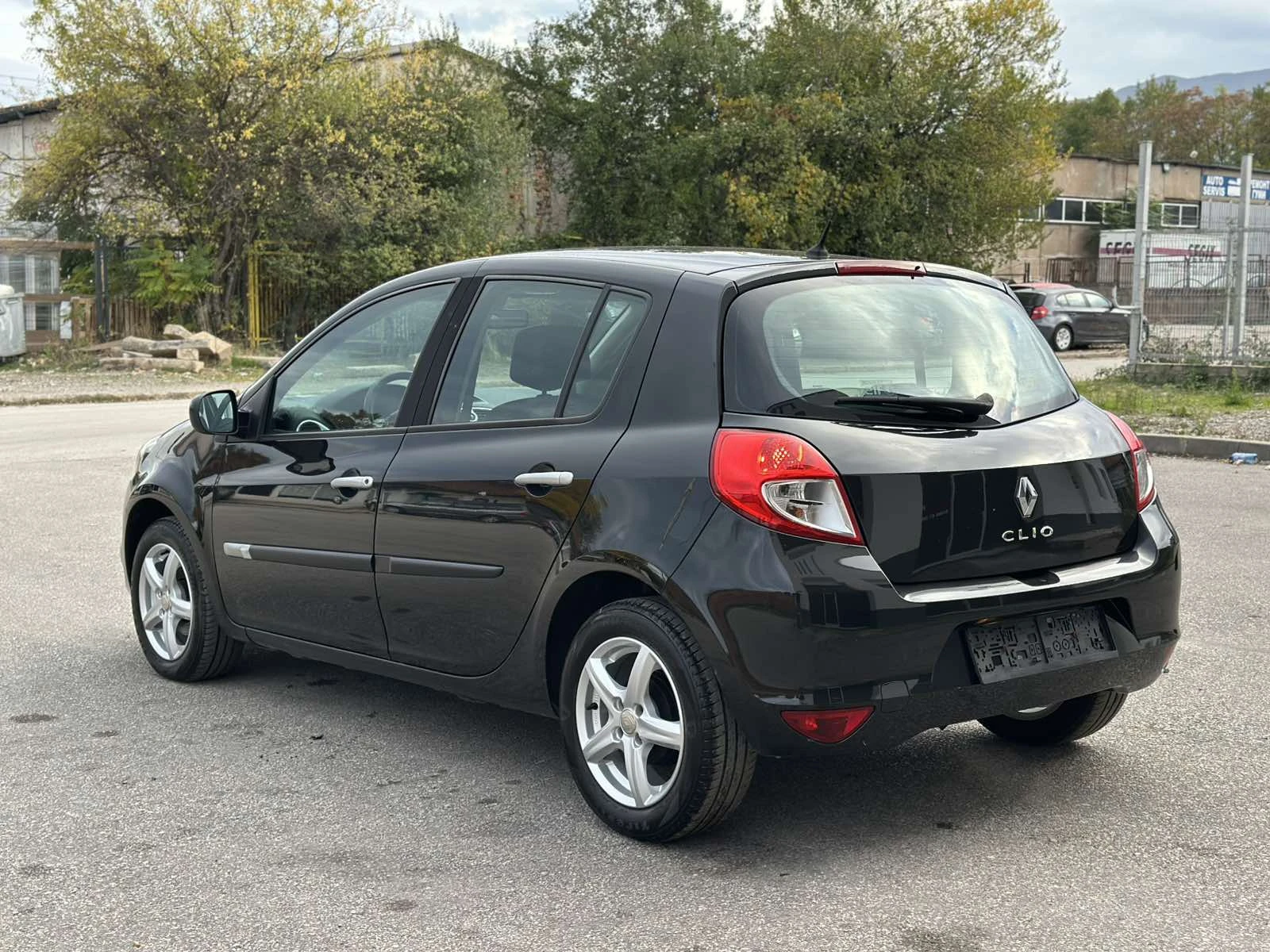 Renault Clio 1.2 i * KLIMATRONIK*  | Mobile.bg — изображение 4