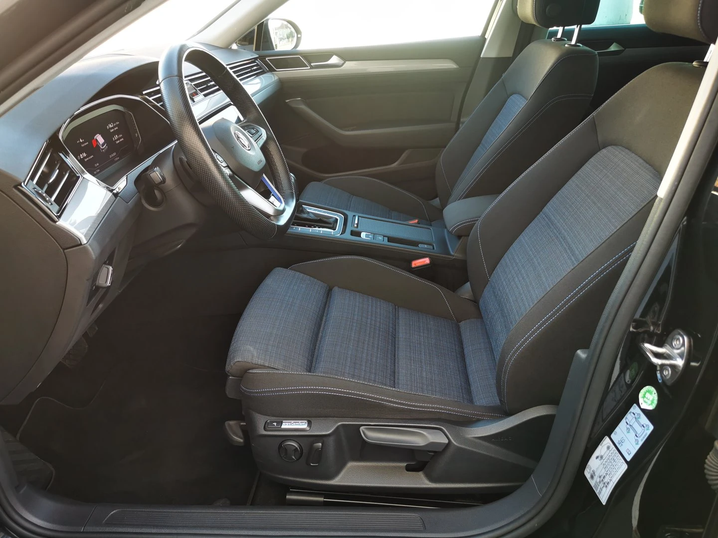 VW Passat VW Passat Var GTE Plug-In-Hybrid 1.4 TSI | Mobile.bg   6