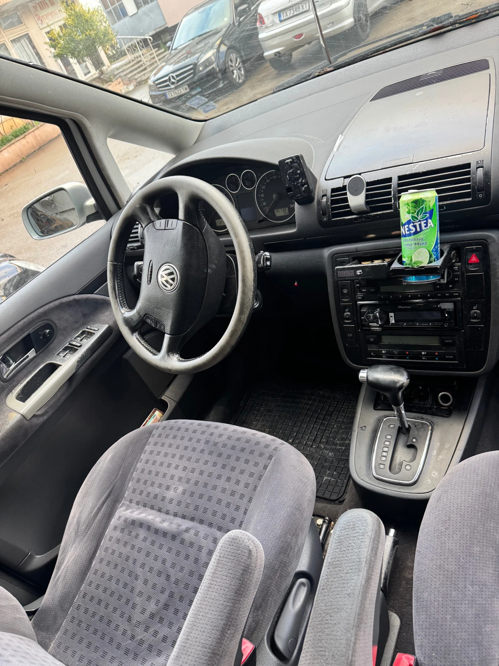 VW Sharan 1.9 ТДИ 6+ 1 - изображение 6