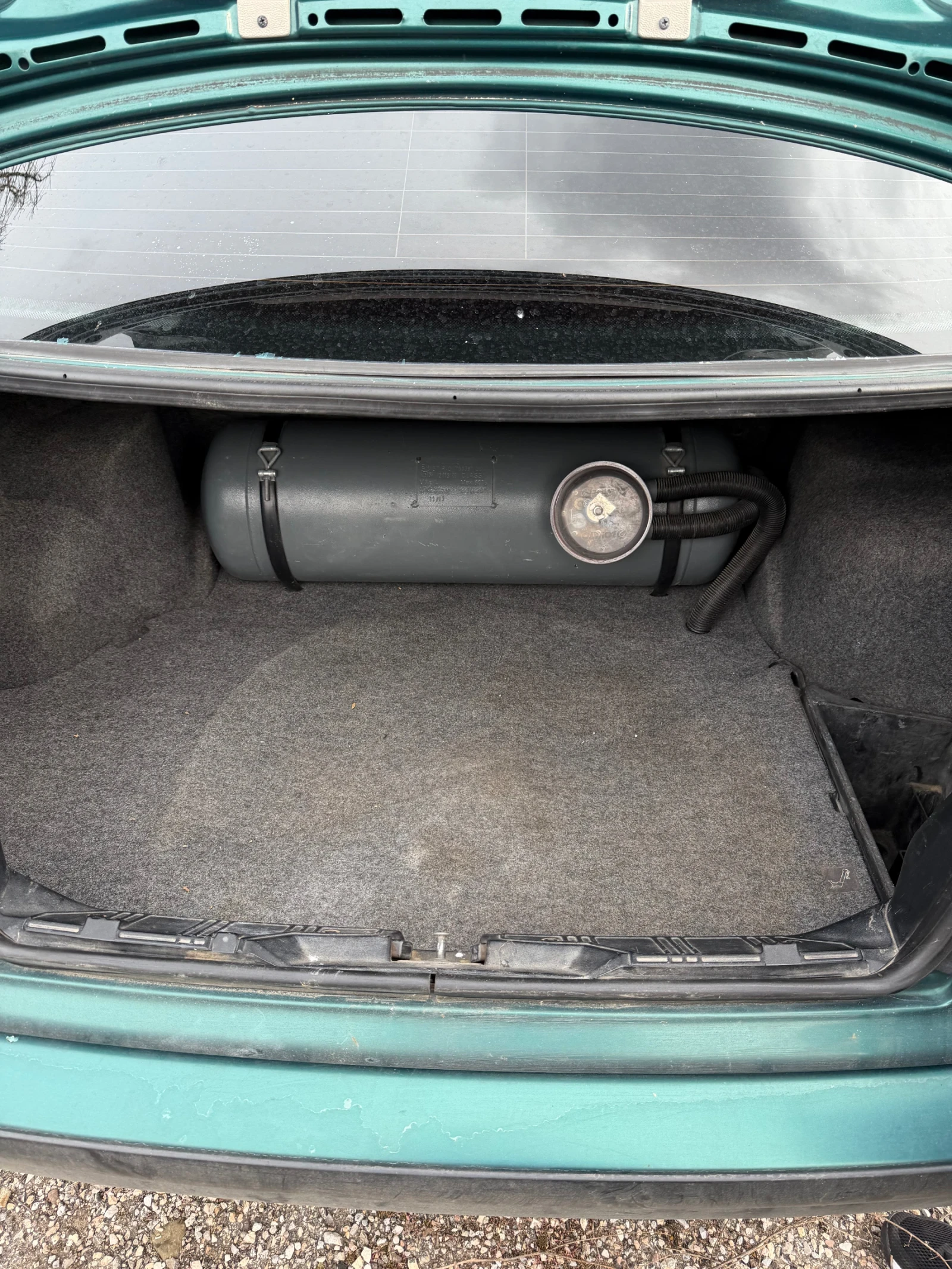 BMW 318 Bmw 318 Gas, снимка 8 - Автомобили и джипове - 53772685