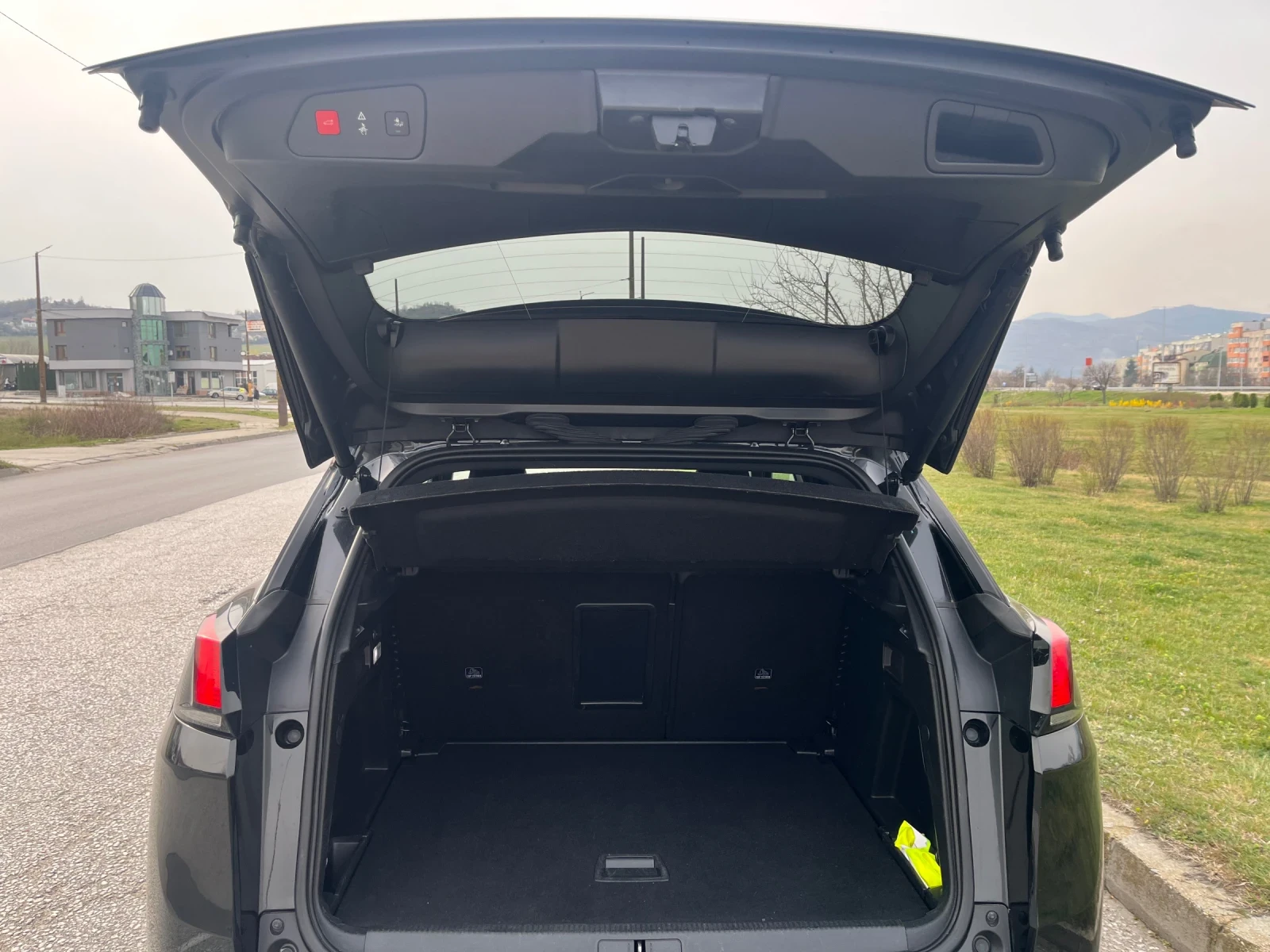 Peugeot 3008 1.5 HDI Gt line Full Top, снимка 12 - Автомобили и джипове - 53923546