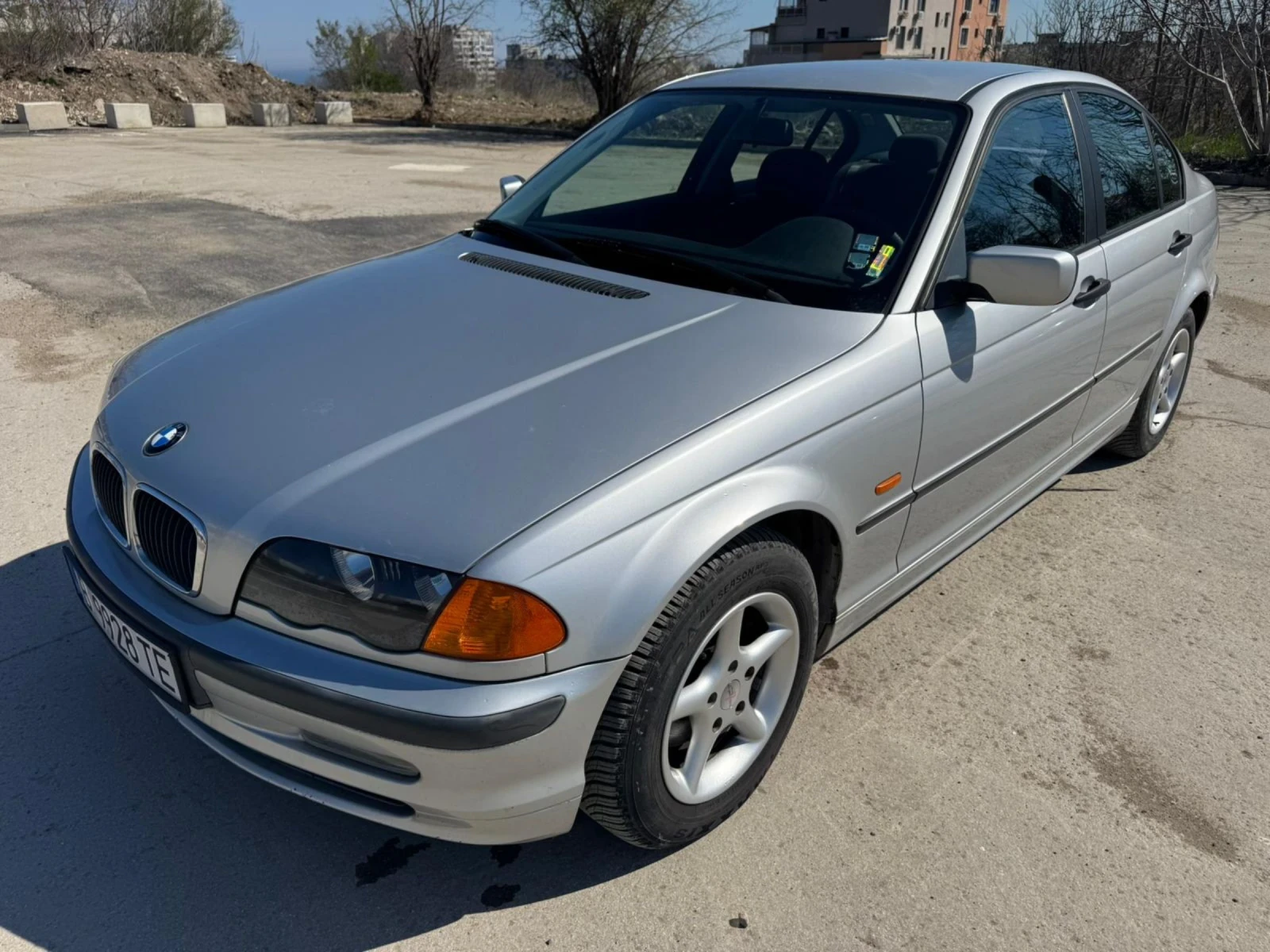 BMW 318, снимка 2 - Автомобили и джипове - 54150296