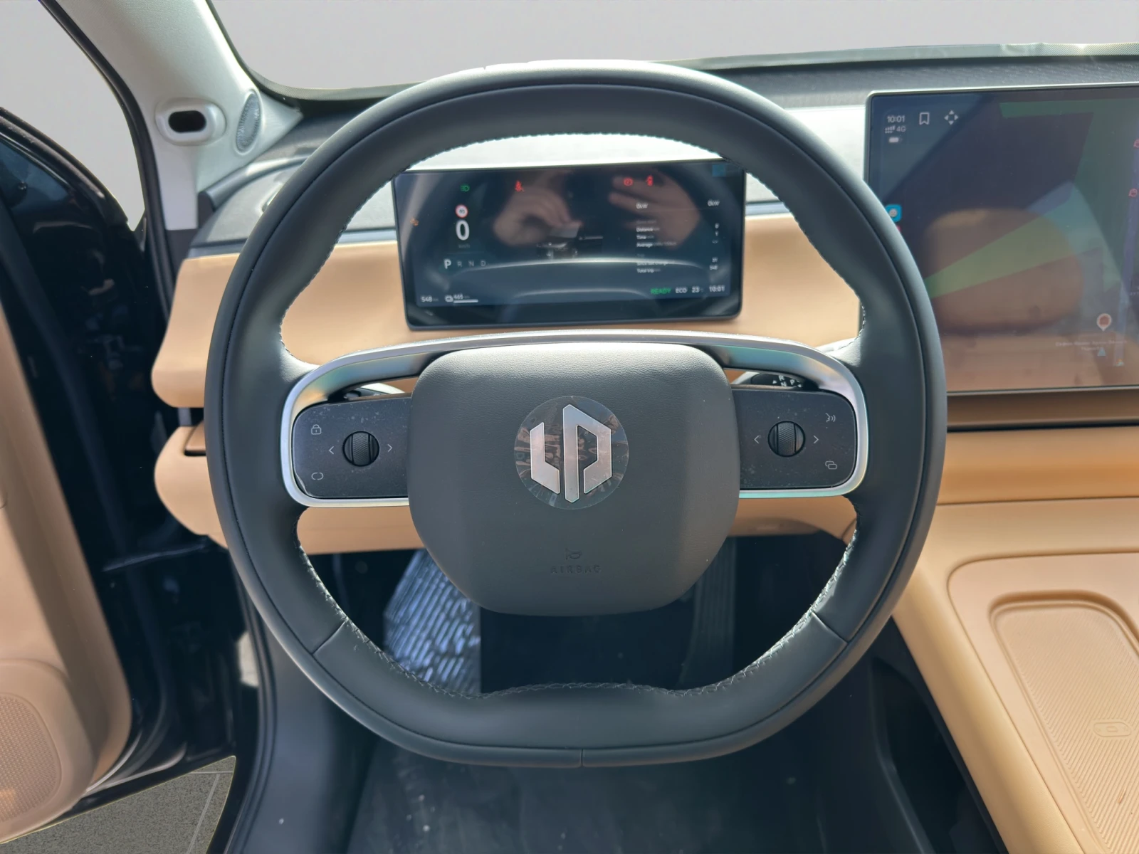 Leapmotor C10 DESIGN BEV 220kW 81, 9kWh, снимка 12 - Автомобили и джипове - 54256719