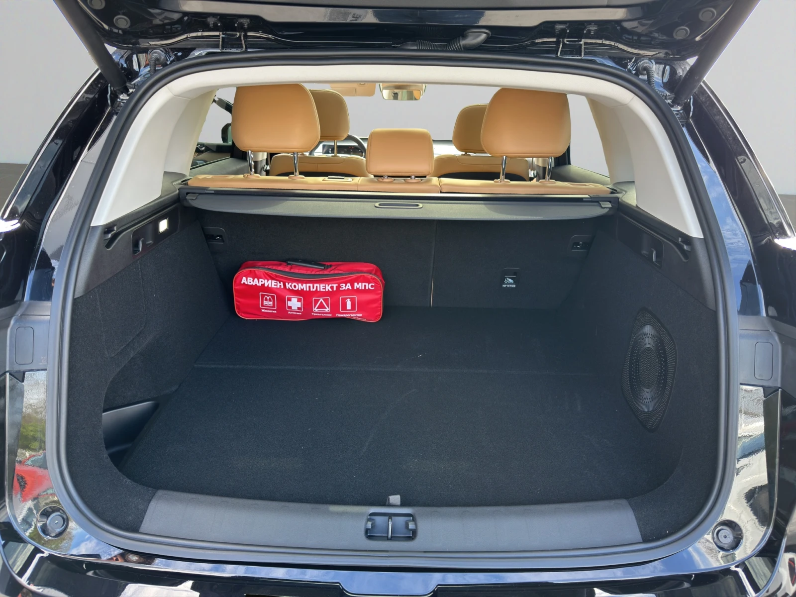 Leapmotor C10 DESIGN BEV 220kW 81, 9kWh, снимка 14 - Автомобили и джипове - 54256719