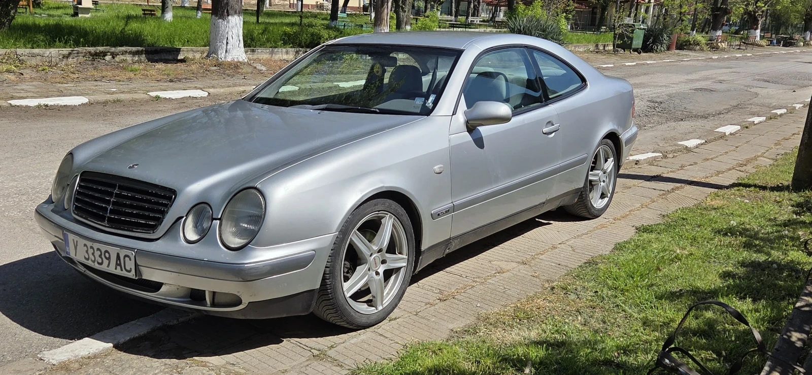Mercedes-Benz CLK, снимка 6 - Автомобили и джипове - 54388124