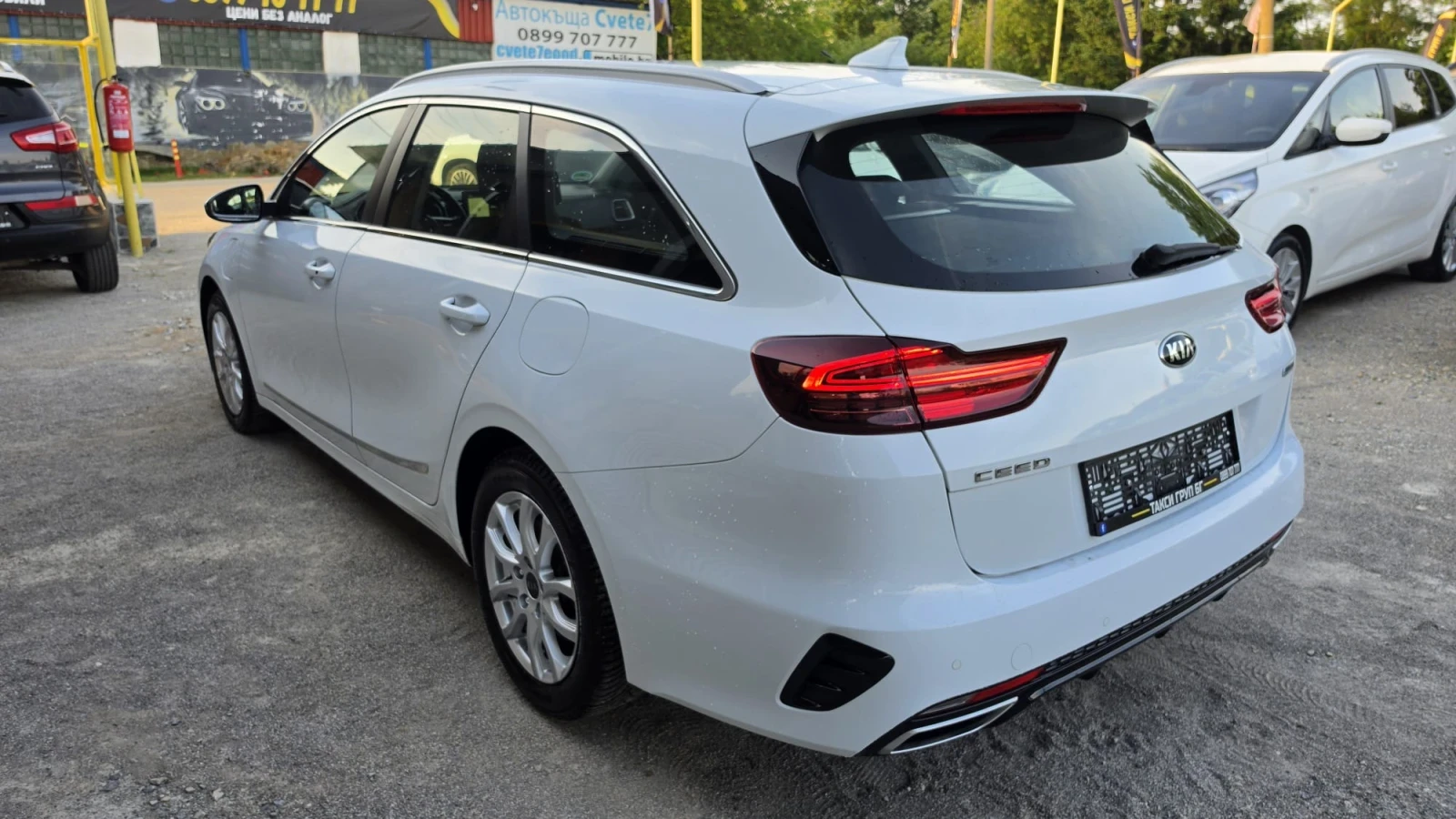 Kia Ceed, снимка 4 - Автомобили и джипове - 54939341