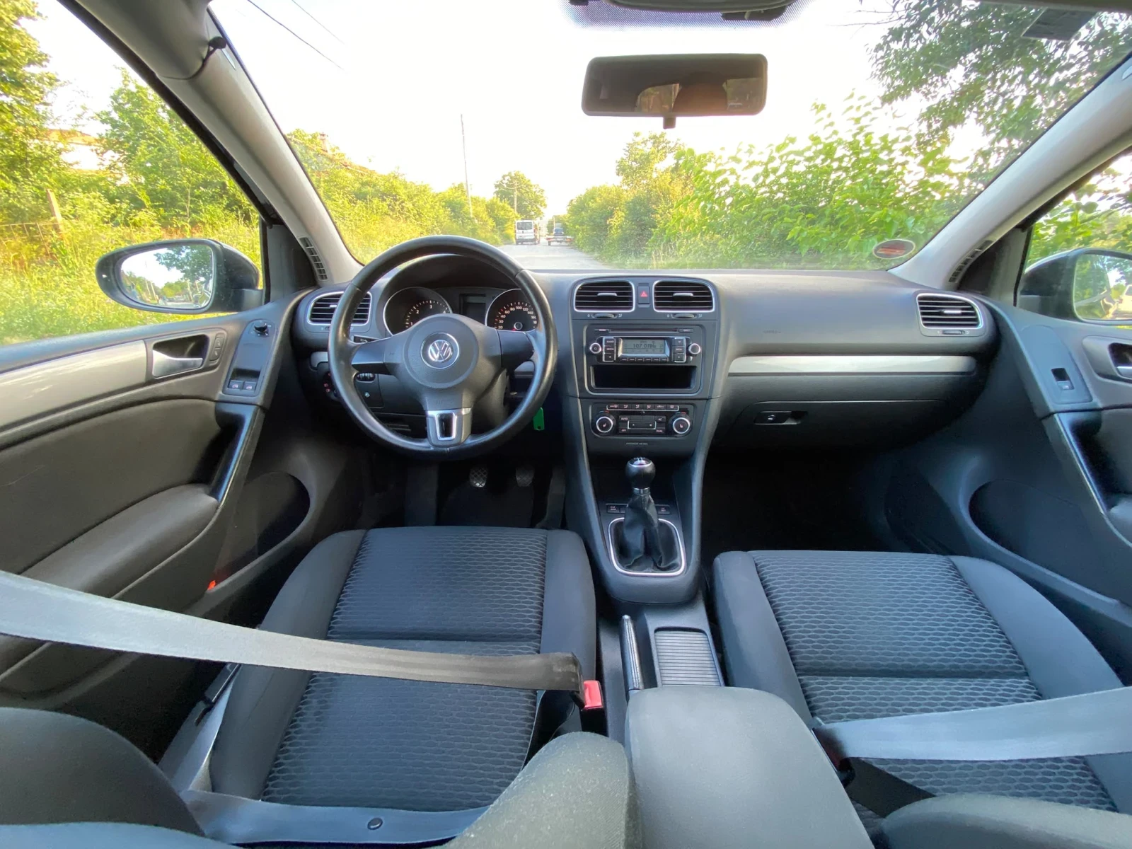 VW Golf, снимка 6 - Автомобили и джипове - 55015732
