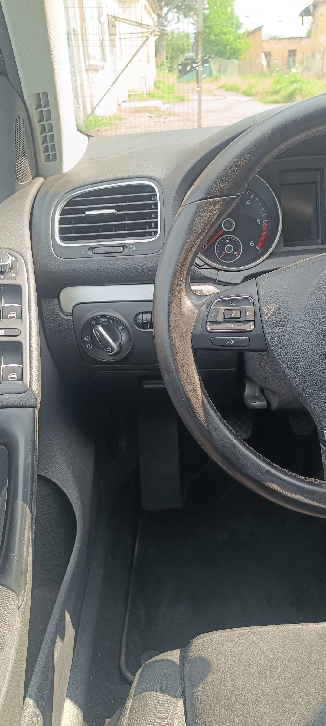 VW Golf 2.0TDI 140k.c, снимка 16 - Автомобили и джипове - 55147718