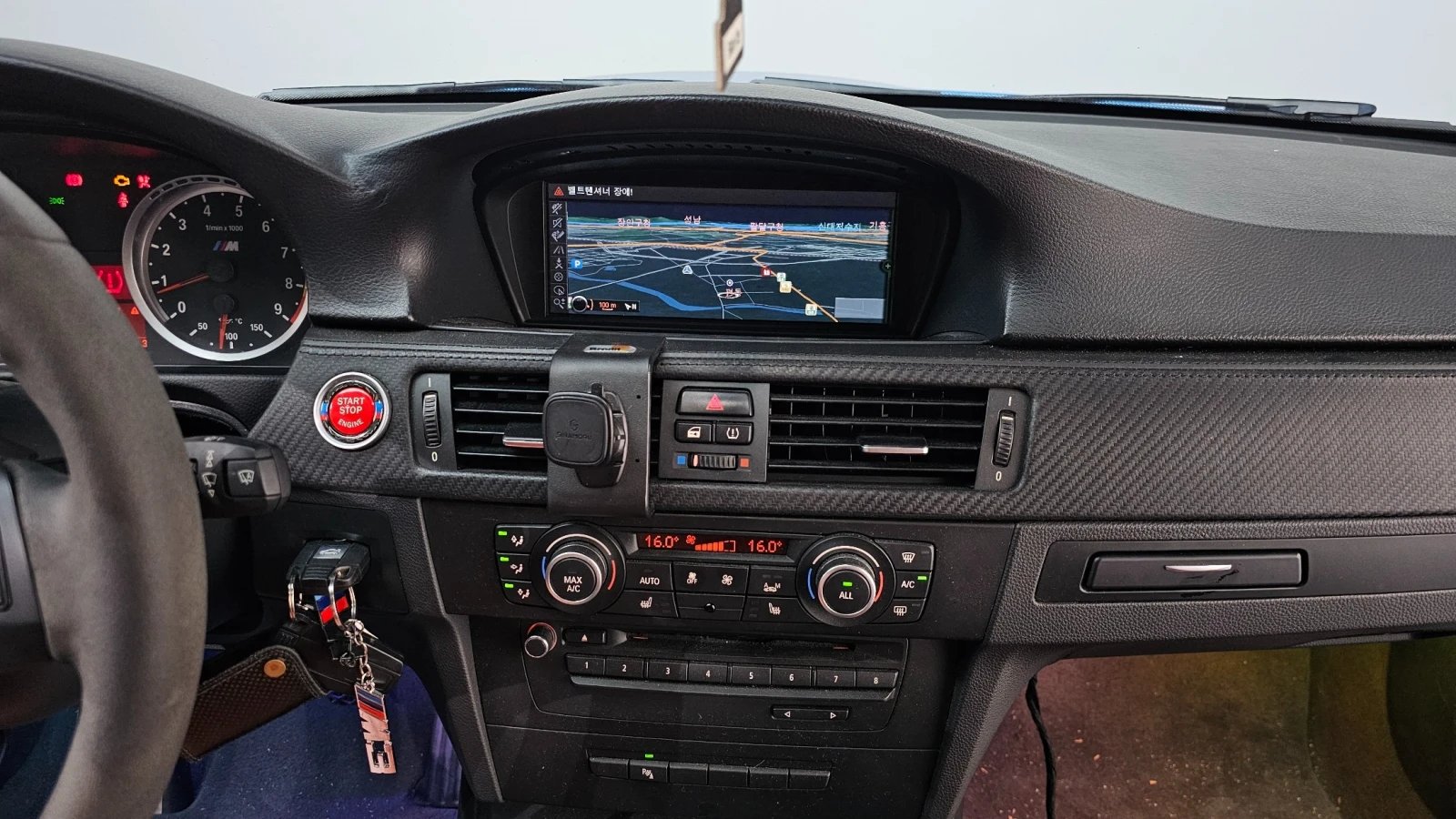 BMW M3 * S65* DCT* Navi* Camera, снимка 12 - Автомобили и джипове - 55245002