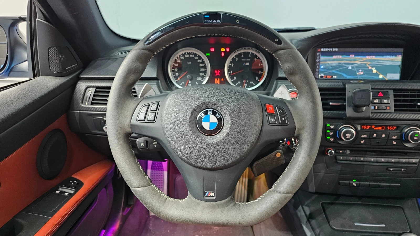BMW M3 * S65* DCT* Navi* Camera, снимка 11 - Автомобили и джипове - 55245002