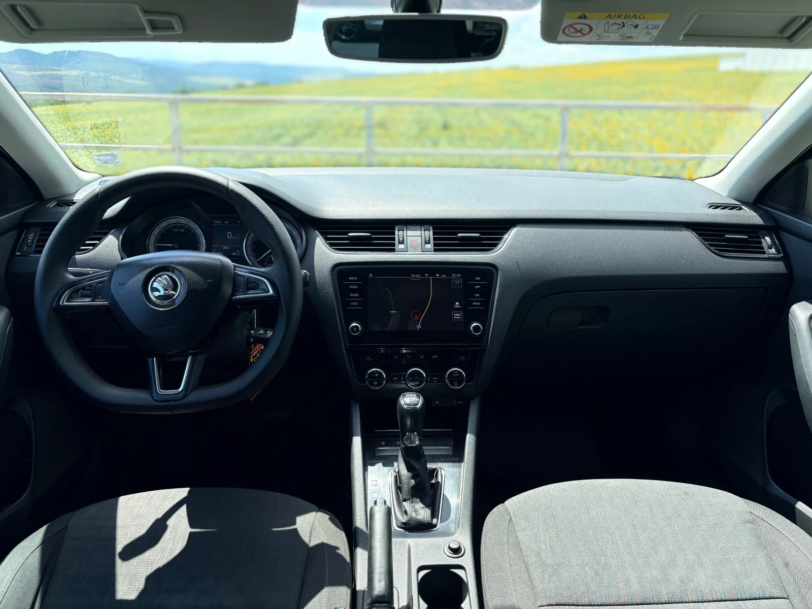 Skoda Octavia 2.0 TDI / DSG / НАПЪЛНО ОБСЛУЖЕН , снимка 7 - Автомобили и джипове - 55249916
