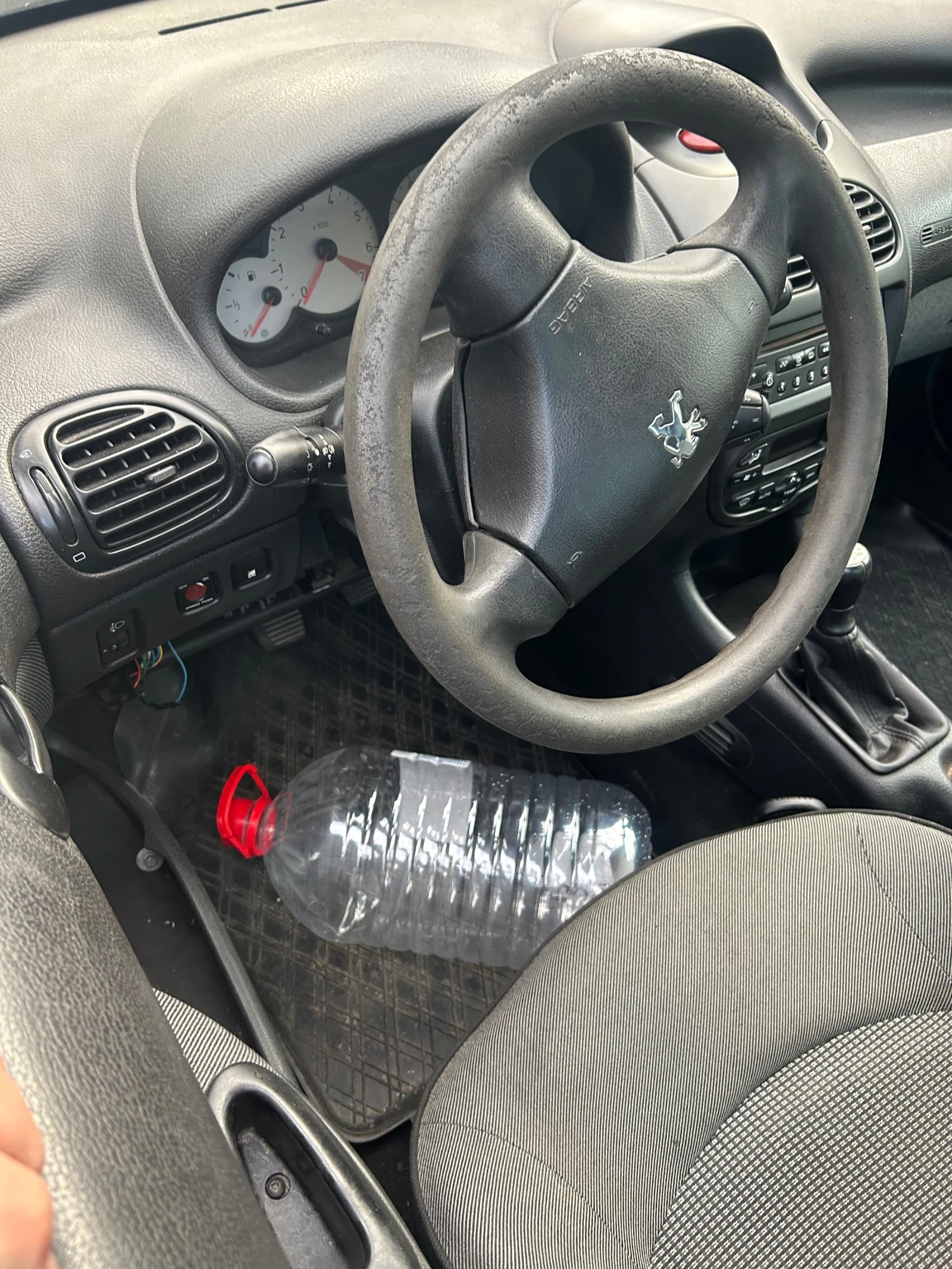 Peugeot 206 1.4 benzin, снимка 5 - Автомобили и джипове - 55314520