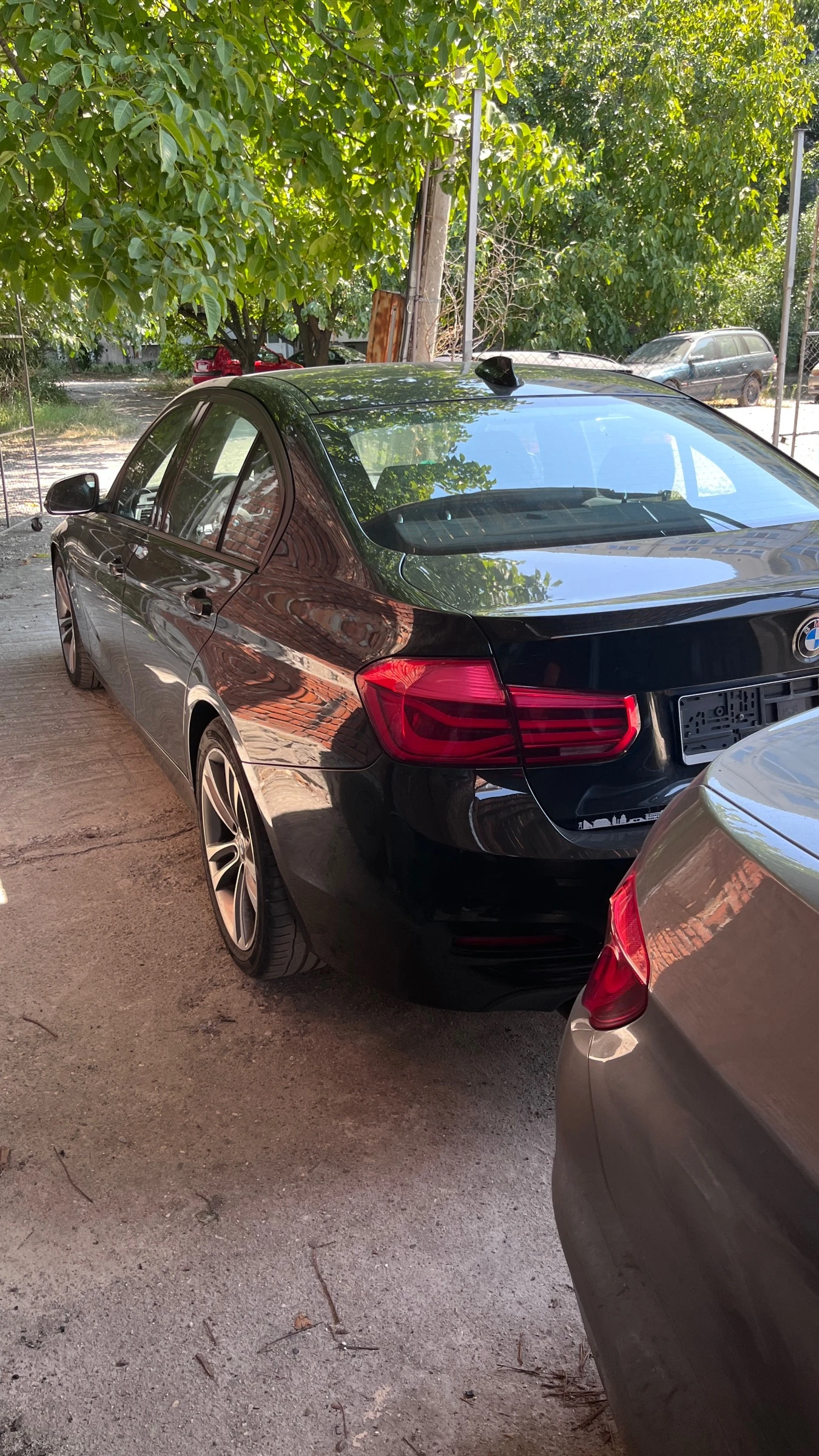 BMW 330 d Lci Distr Led Auto Sport, снимка 6 - Автомобили и джипове - 55778077