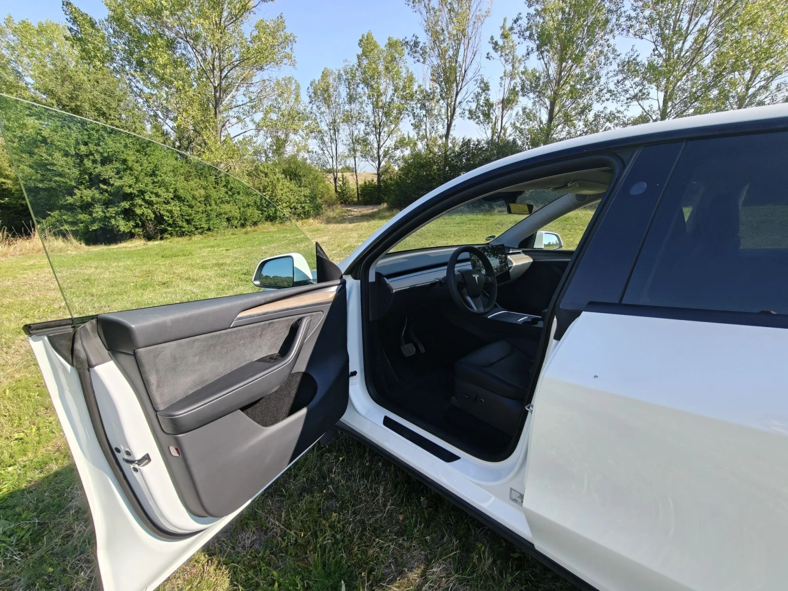 Tesla Model Y Standard Range, снимка 7 - Автомобили и джипове - 55825650