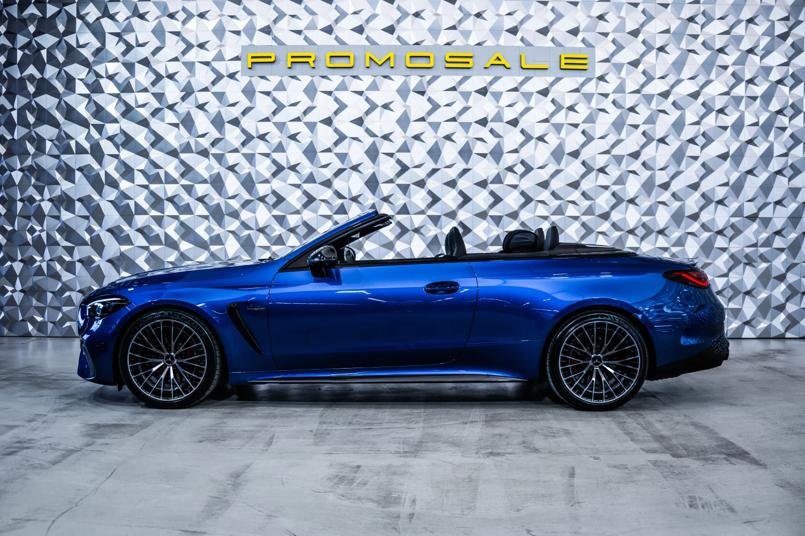 Mercedes-Benz CLE 53 AMG 4M+ Burmester* Carbon, снимка 3 - Автомобили и джипове - 55985664