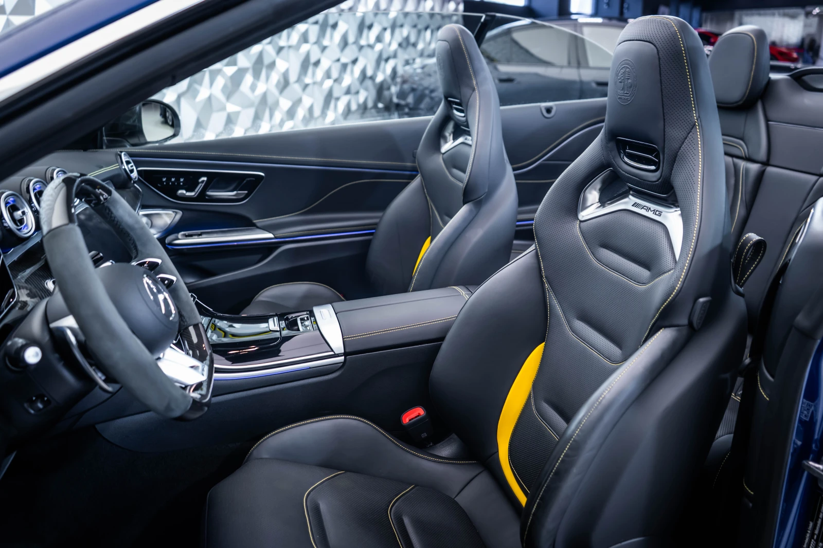 Mercedes-Benz CLE 53 AMG 4M+ Burmester* Carbon, снимка 12 - Автомобили и джипове - 55985664