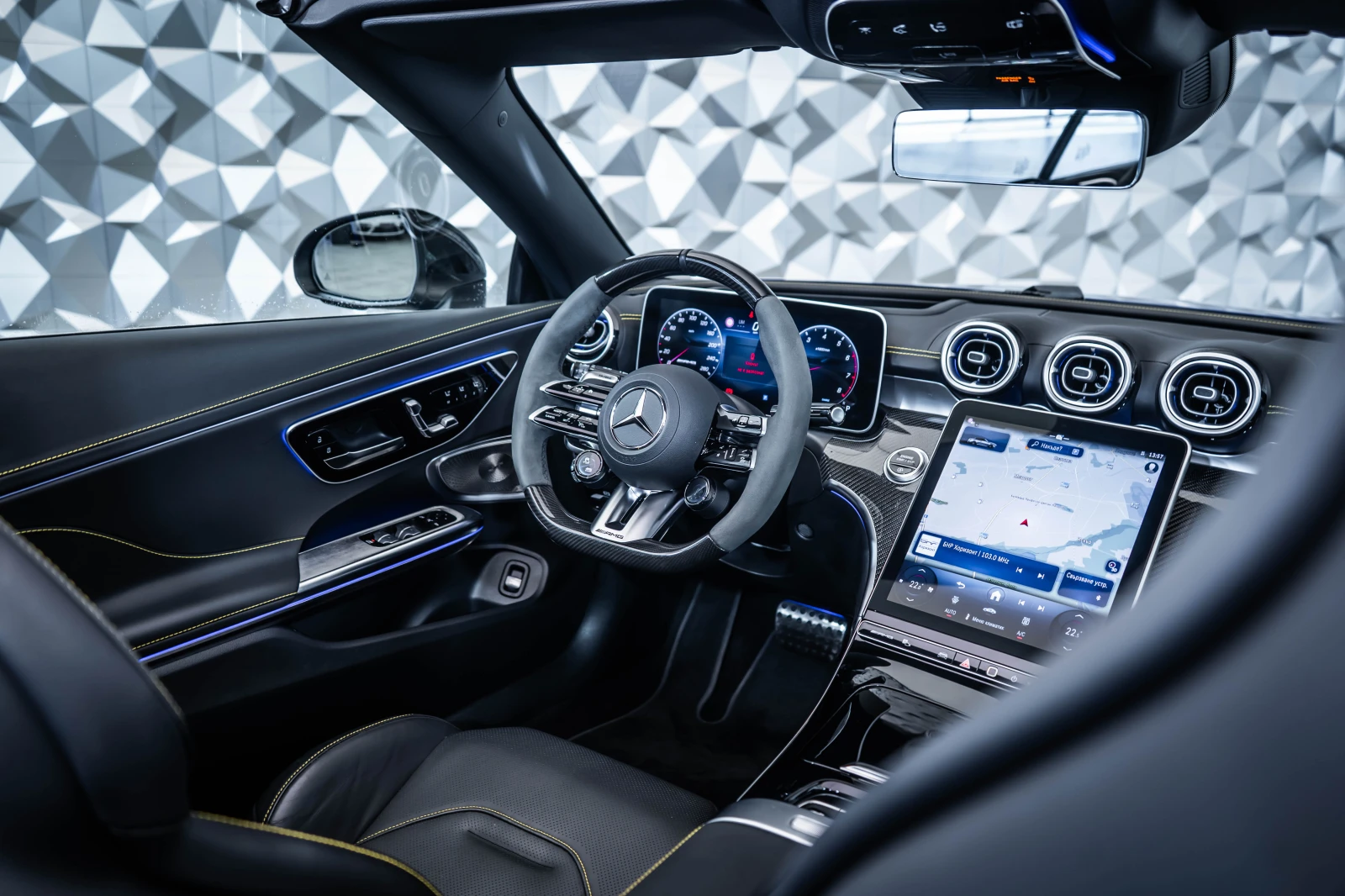 Mercedes-Benz CLE 53 AMG 4M+ Burmester* Carbon, снимка 10 - Автомобили и джипове - 55985664
