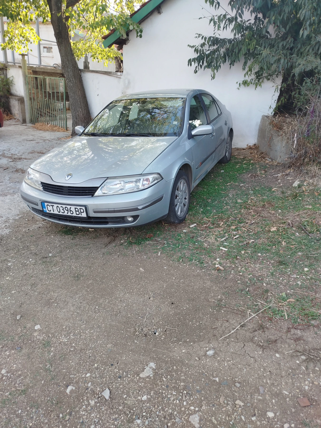 Renault Laguna 1.9, снимка 3 - Автомобили и джипове - 56307586