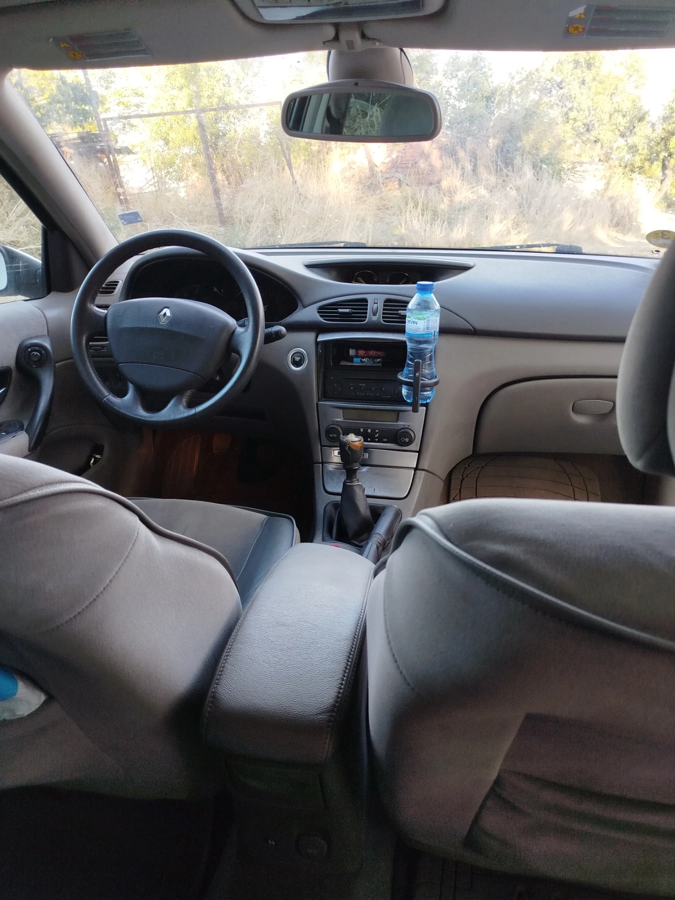 Renault Laguna 1.9, снимка 4 - Автомобили и джипове - 56307586