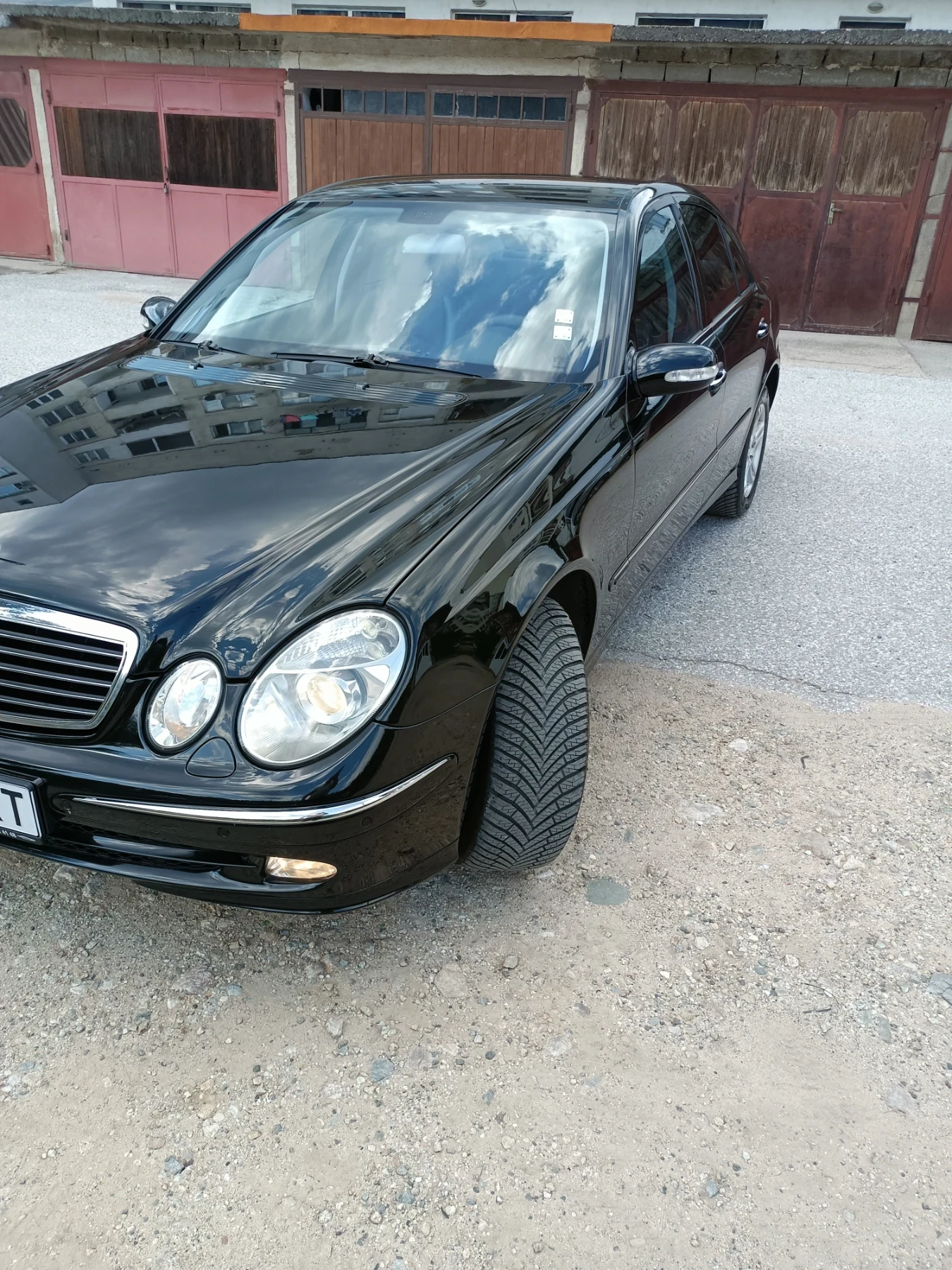 Mercedes-Benz E 220, снимка 3 - Автомобили и джипове - 56346273