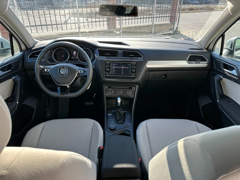 VW Tiguan Allspace 4MOTION 31000!!! 6+ 1 места, снимка 9 - Автомобили и джипове - 48539081