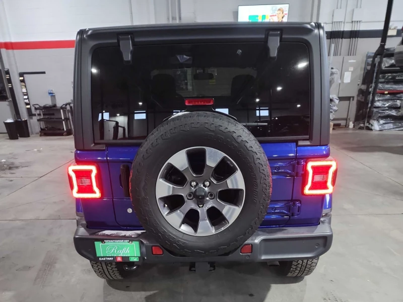 Jeep Wrangler CARFAX* АВТОФИНАНСИРАНЕ* БЕЗ ПЪРВОНАЧАЛНА ВНОСКА* , снимка 4 - Автомобили и джипове - 52980503