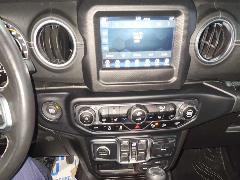 Jeep Wrangler CARFAX* АВТОФИНАНСИРАНЕ* БЕЗ ПЪРВОНАЧАЛНА ВНОСКА* , снимка 8 - Автомобили и джипове - 52980503