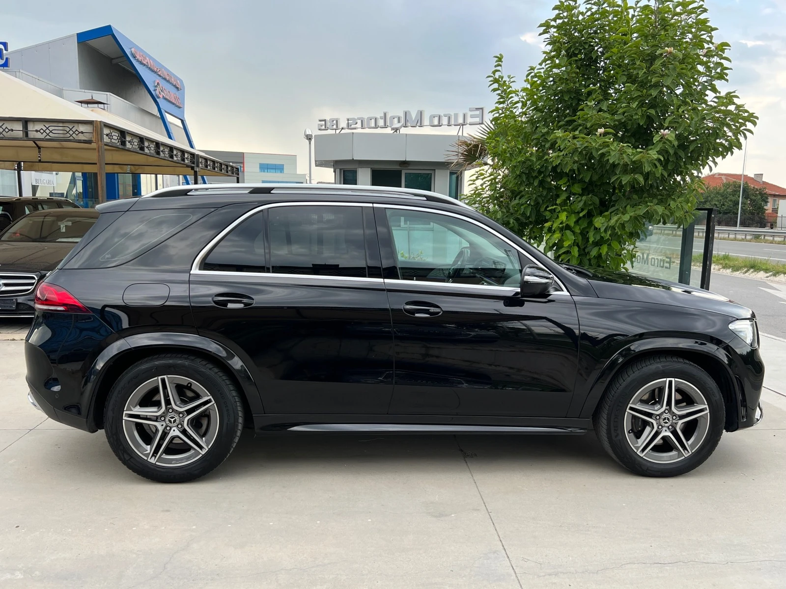 Mercedes-Benz GLE 300d, 9-G, 4-MATIC AMG LINE - изображение 4