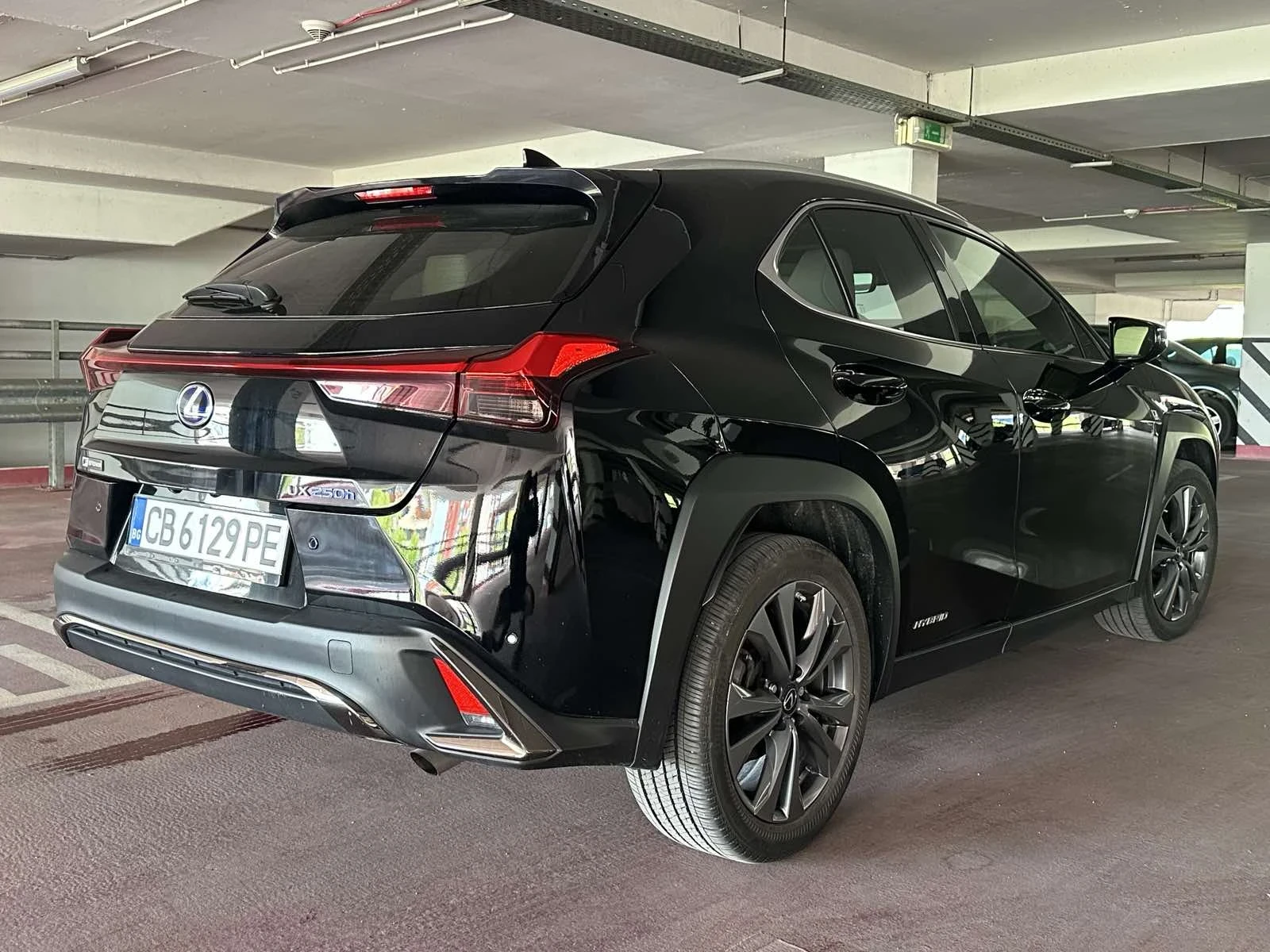 Lexus UX 250h FSport HYBRID - изображение 7