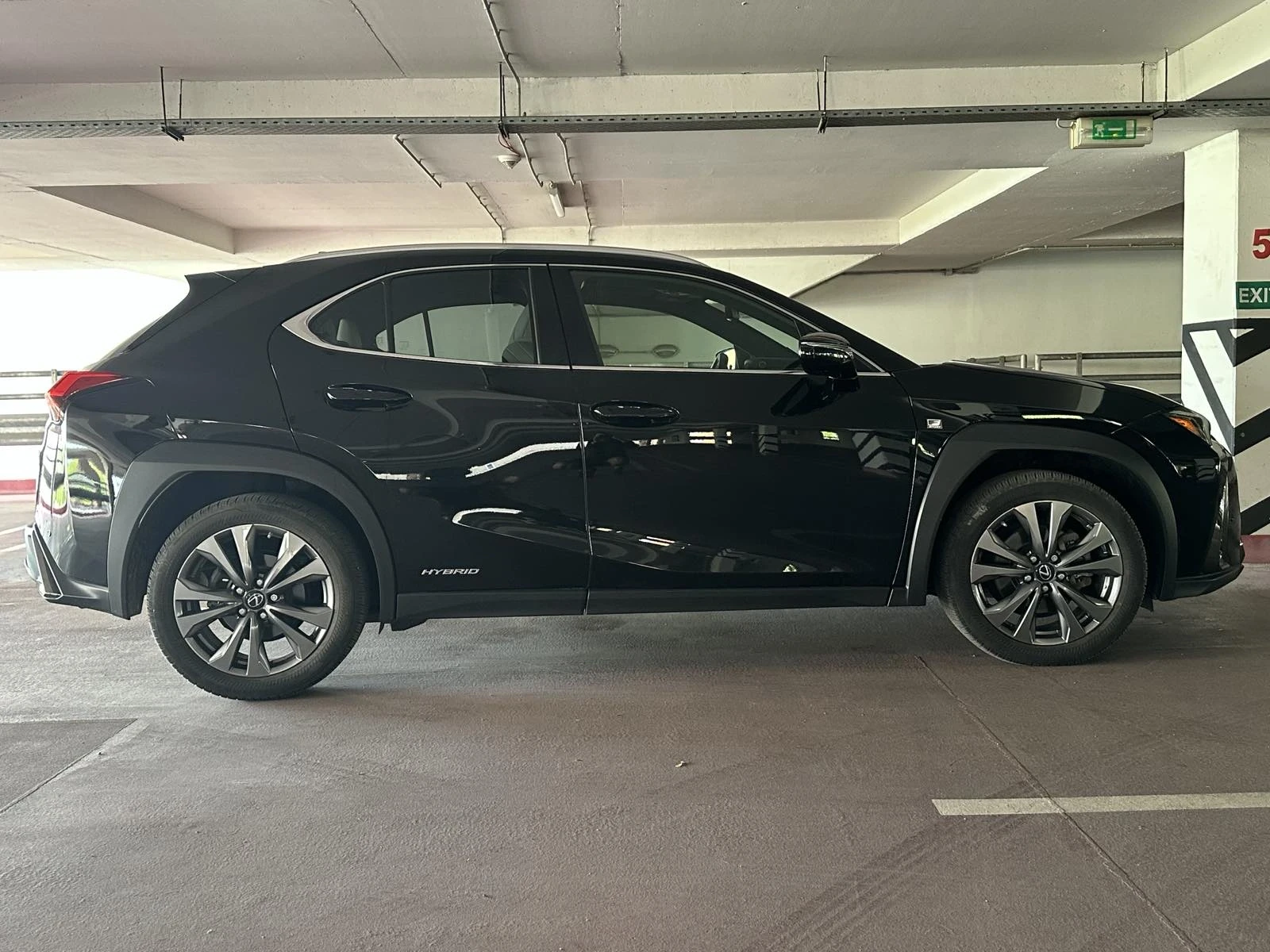 Lexus UX 250h FSport HYBRID - изображение 4