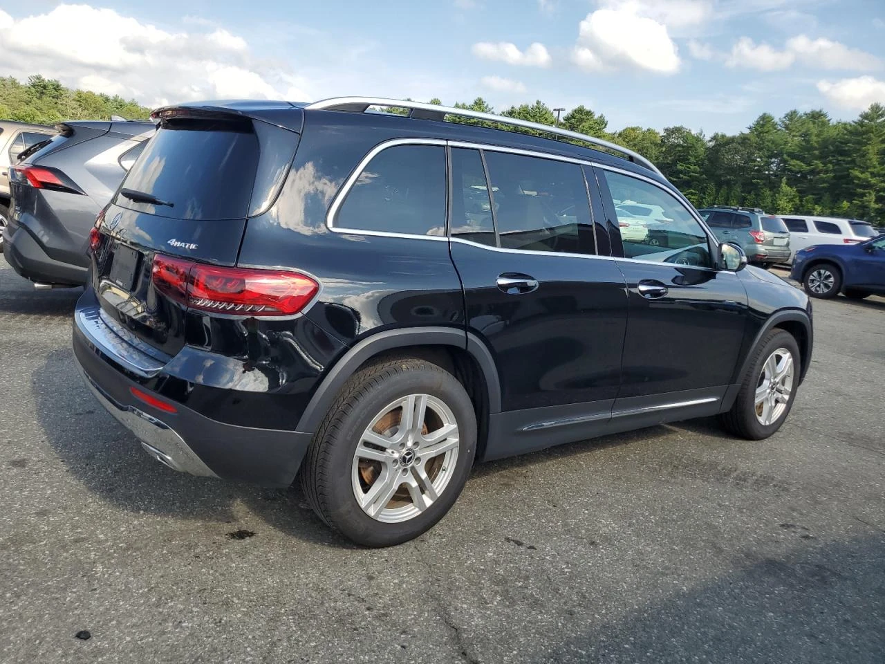 Mercedes-Benz GLB 250 4MATIC - изображение 6