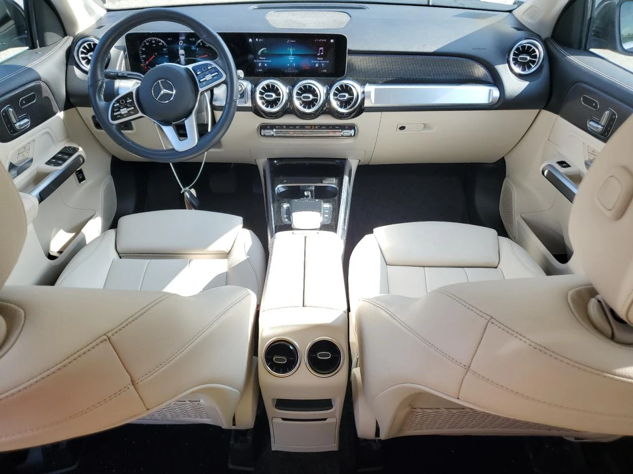 Mercedes-Benz GLB 250 4MATIC - изображение 8