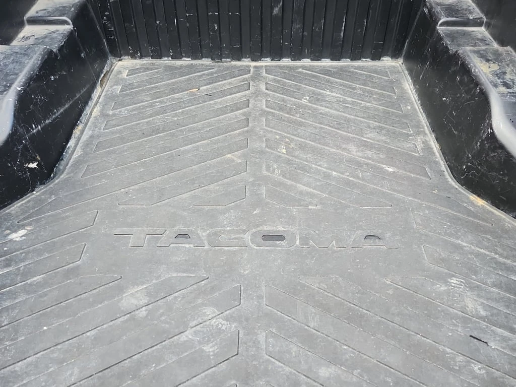 Toyota Tacoma * CREW CAB SHORT BED * CARFAX *  | Mobile.bg   14