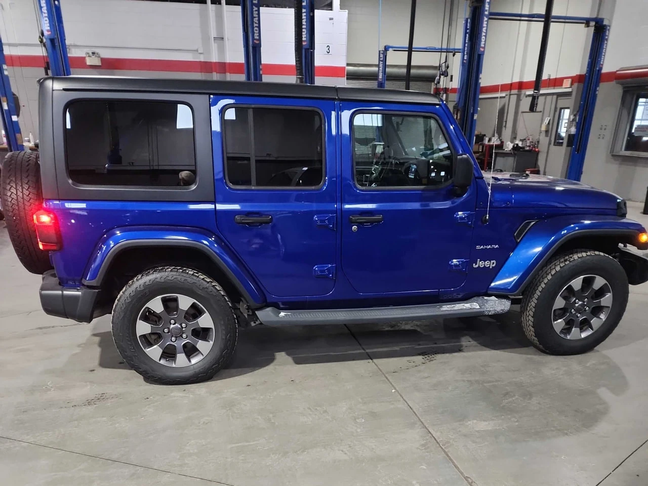 Jeep Wrangler CARFAX* АВТОФИНАНСИРАНЕ* БЕЗ ПЪРВОНАЧАЛНА ВНОСКА*  - изображение 3