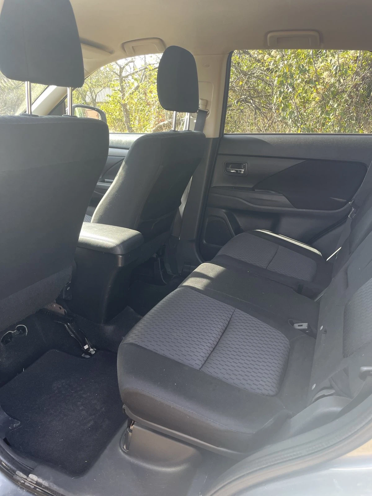 Mitsubishi Outlander, снимка 6 - Автомобили и джипове - 53959578