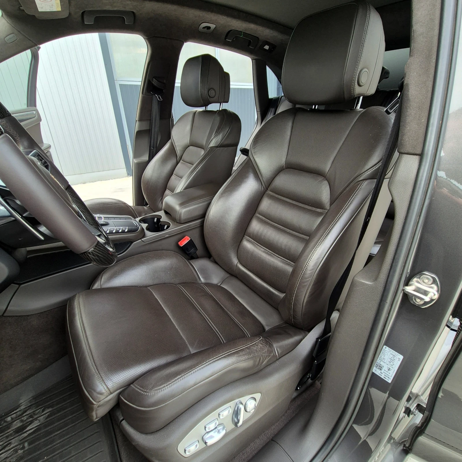 Porsche Macan Turbo, снимка 10 - Автомобили и джипове - 54543229