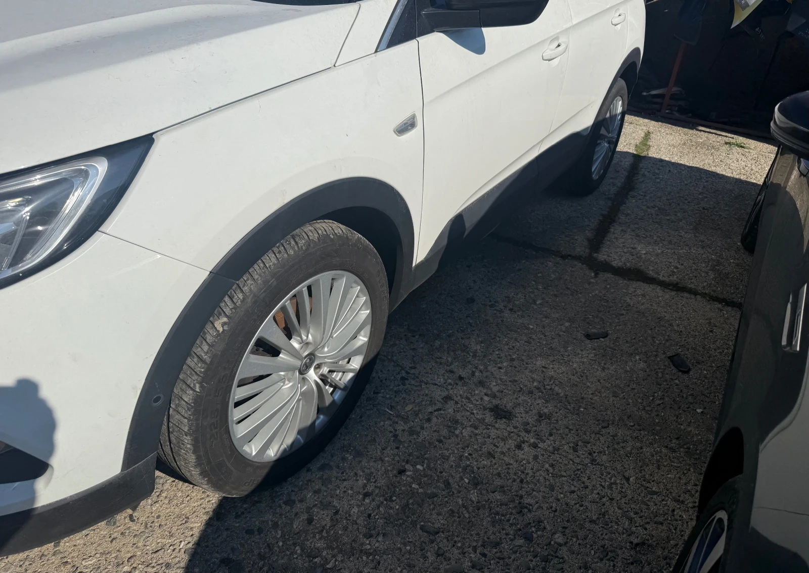 Opel Grandland 1.5 hdi, снимка 2 - Автомобили и джипове - 56655292