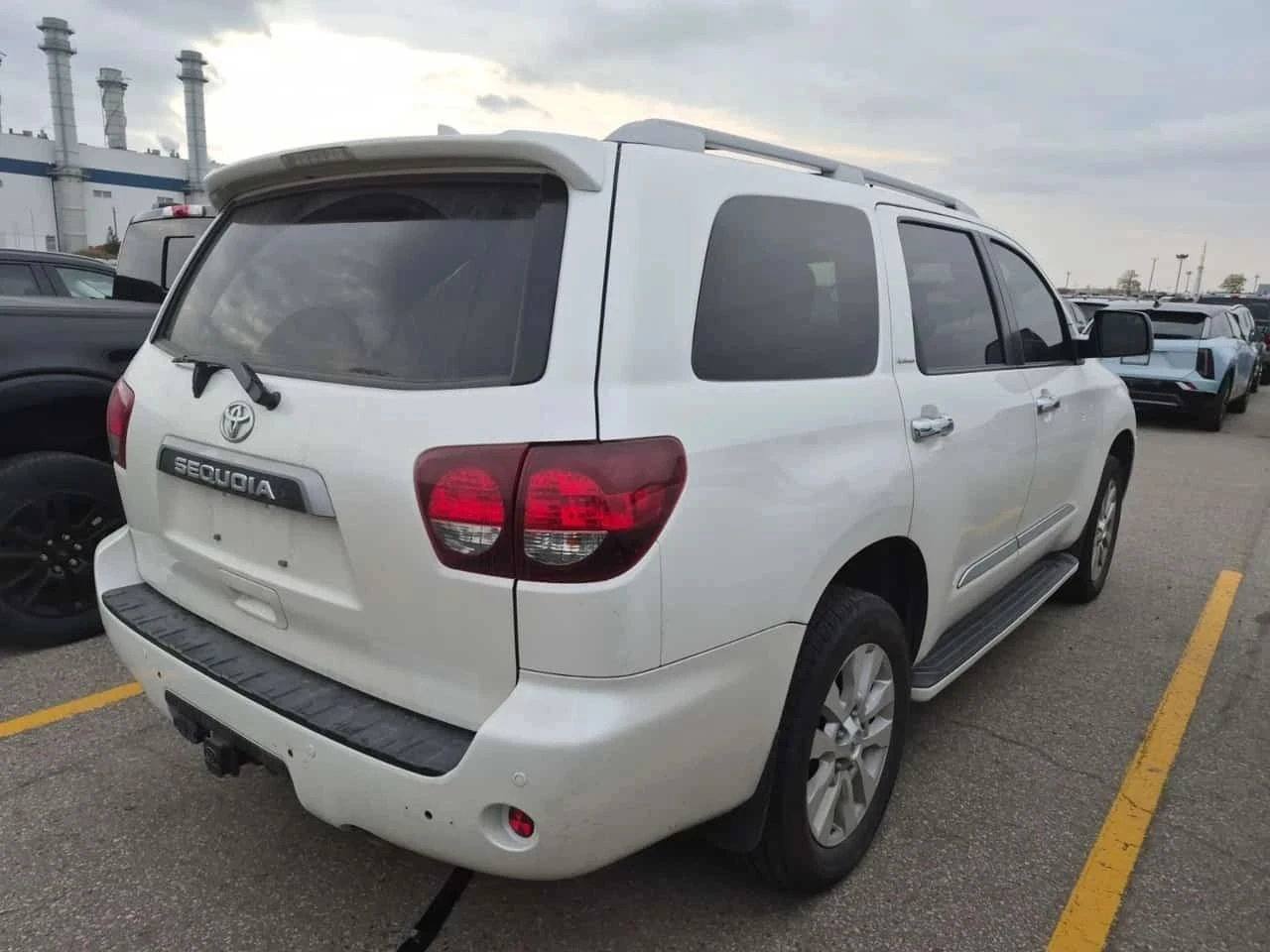 Toyota Sequoia, снимка 2 - Автомобили и джипове - 56738042