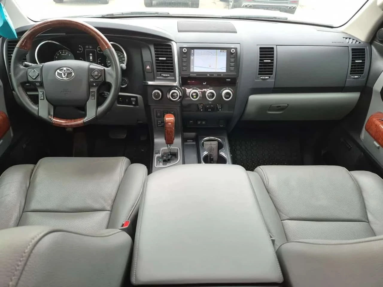 Toyota Sequoia, снимка 10 - Автомобили и джипове - 56738042