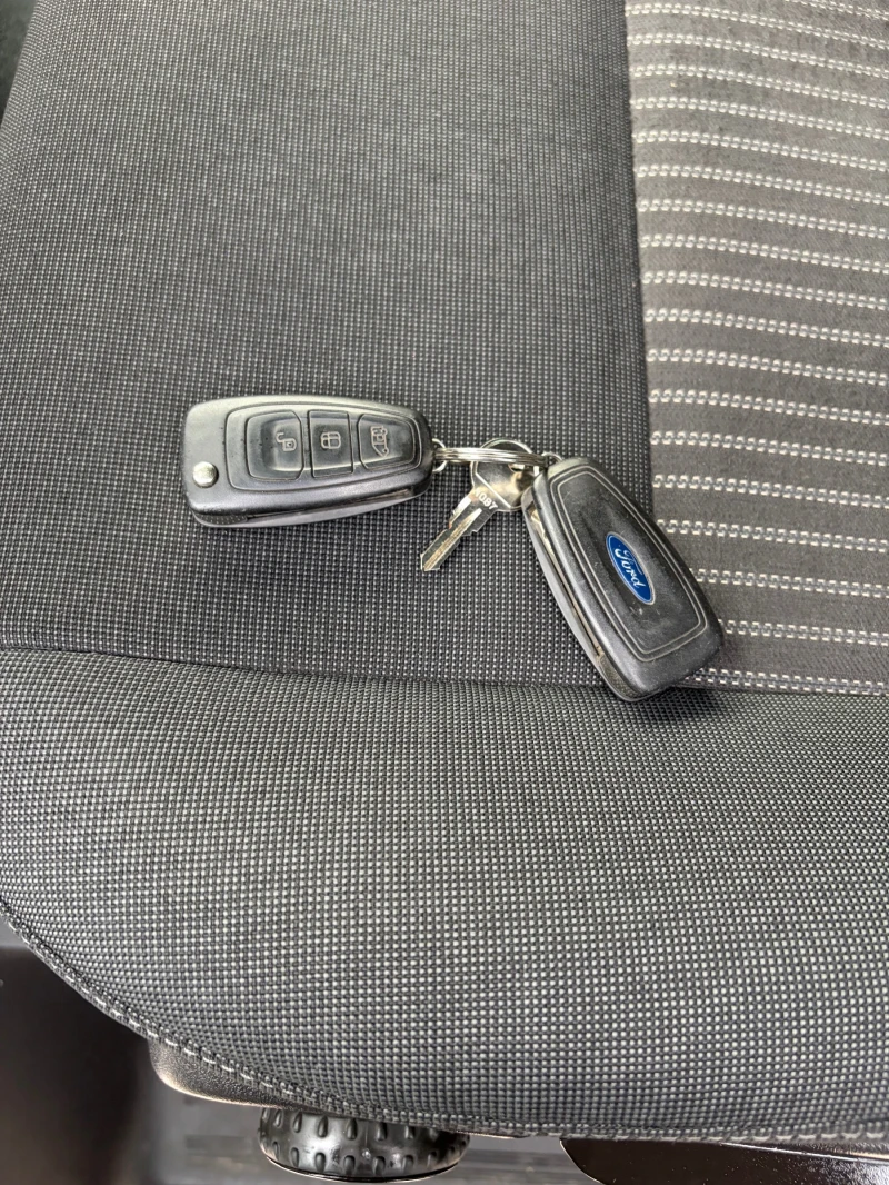 Ford Transit Custom 2.2D 5+ 1 MESTA, снимка 8 - Бусове и автобуси - 52642769