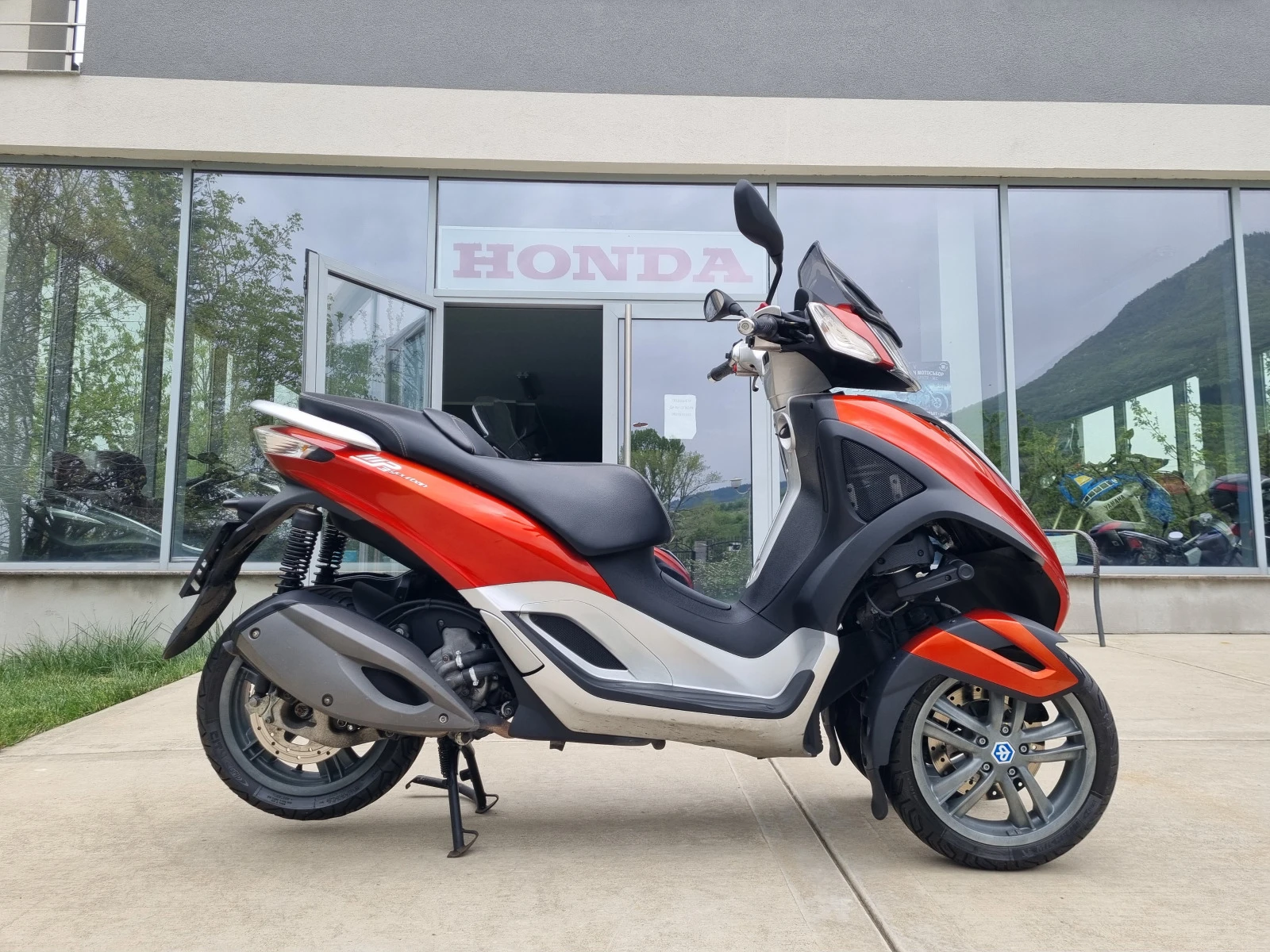 Piaggio Mp3 300i 2016 3broq - изображение 10