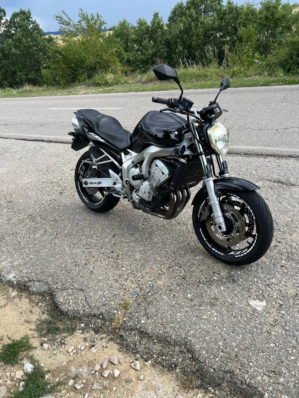 Yamaha FZ6