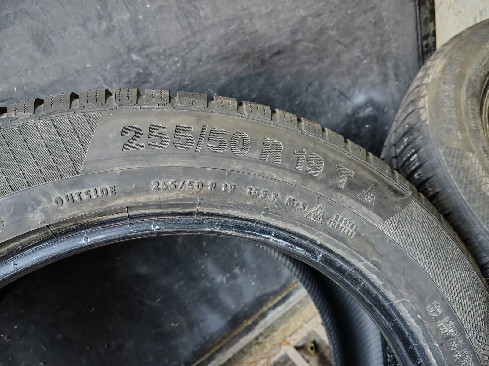 Гуми Зимни 255/50R19, снимка 7 - Гуми и джанти - 53776023