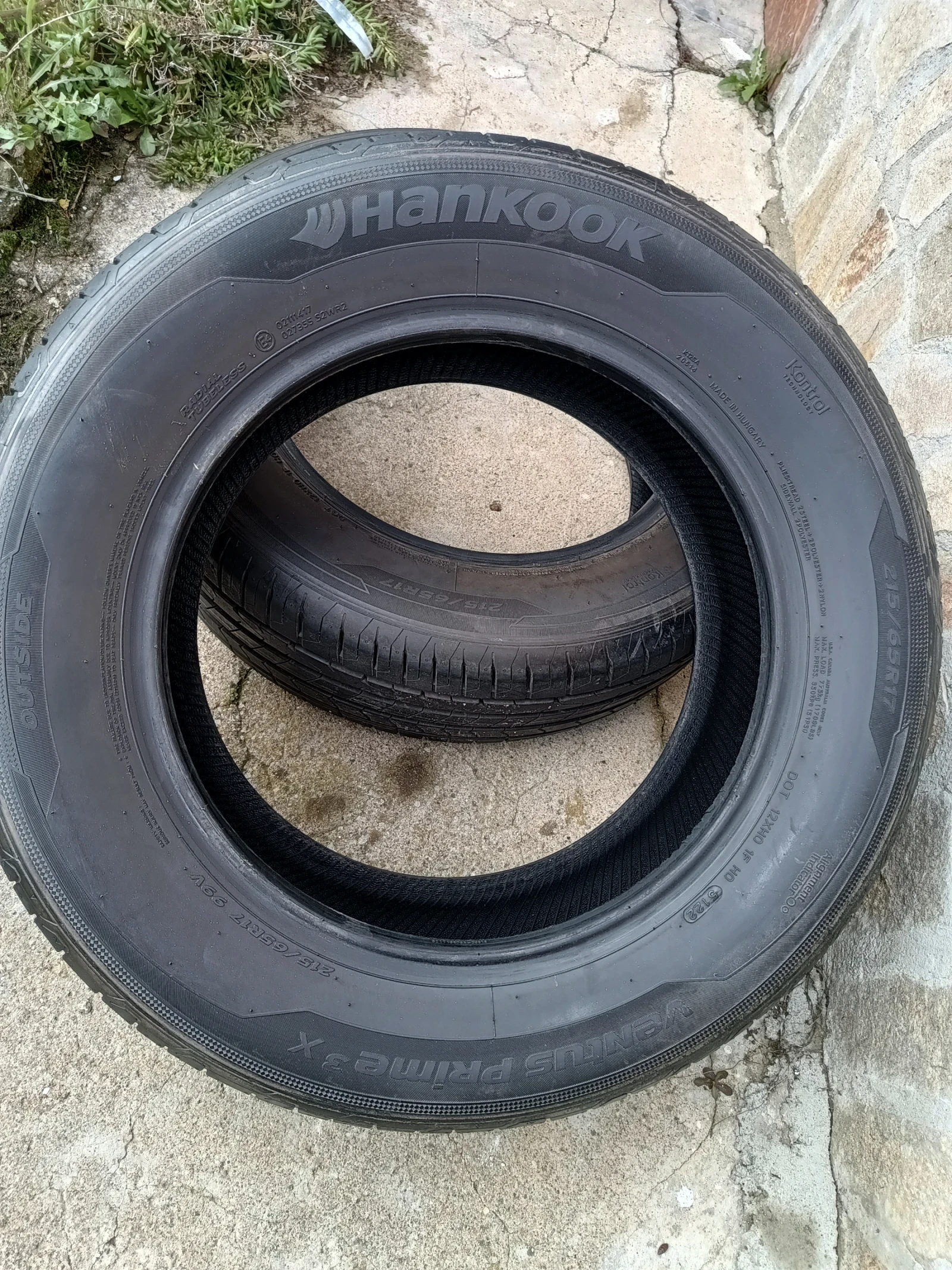 Гуми Летни 215/65R17, снимка 2 - Гуми и джанти - 54528383
