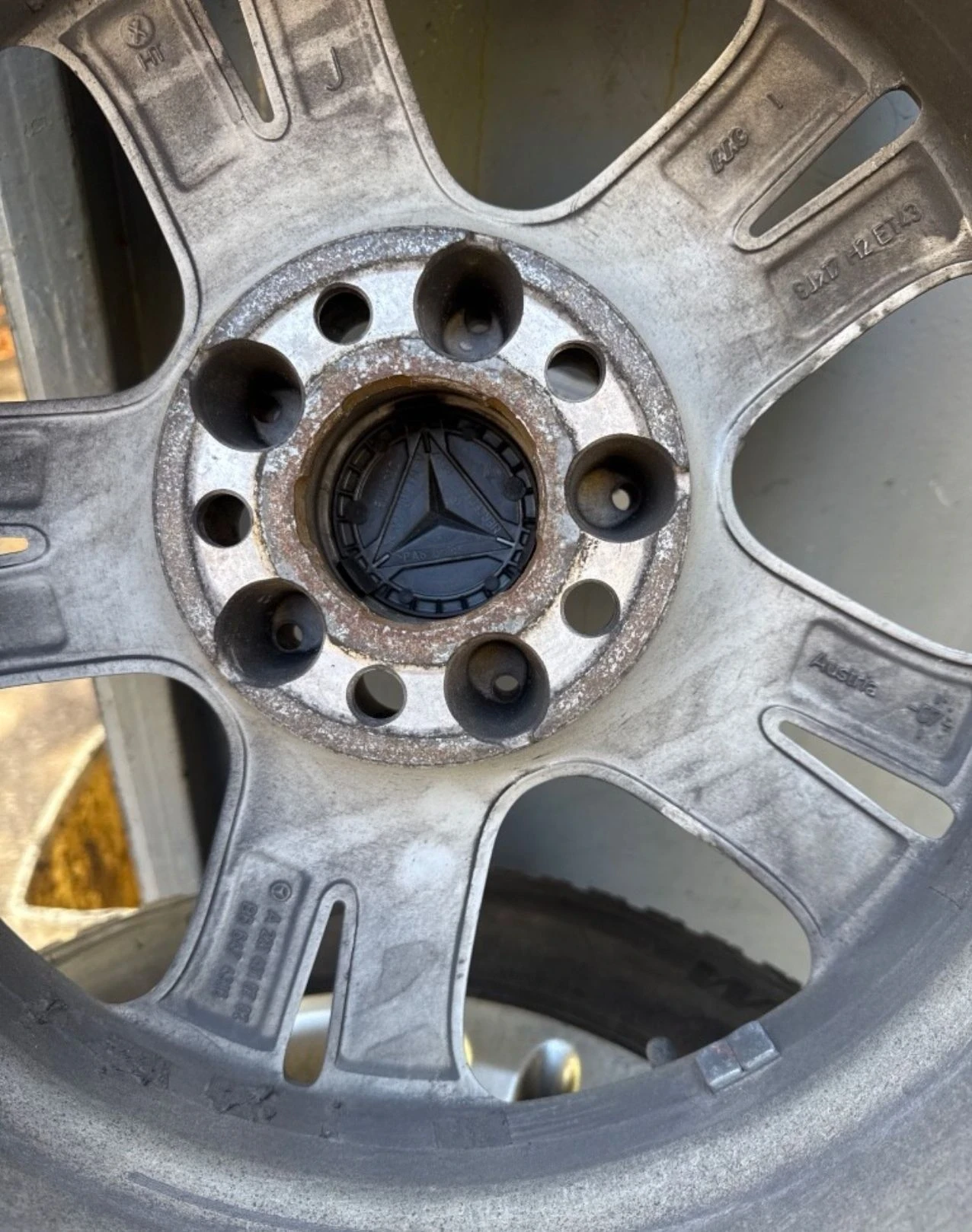 Гуми с джанти Firestone 235/55R17, снимка 8 - Гуми и джанти - 55888263