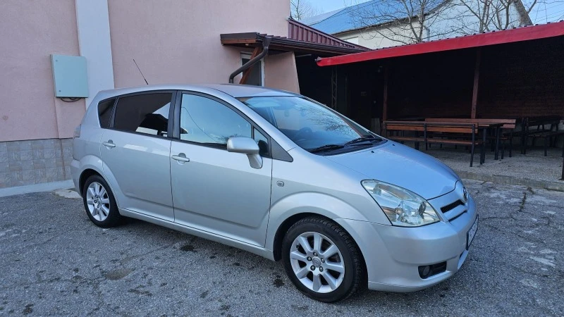 Toyota Corolla verso 2.2 D4D 136hp, снимка 2 - Автомобили и джипове - 47435045