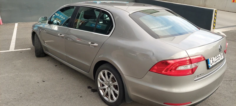Skoda Superb 2.0TDI/4x4, снимка 3 - Автомобили и джипове - 48618029
