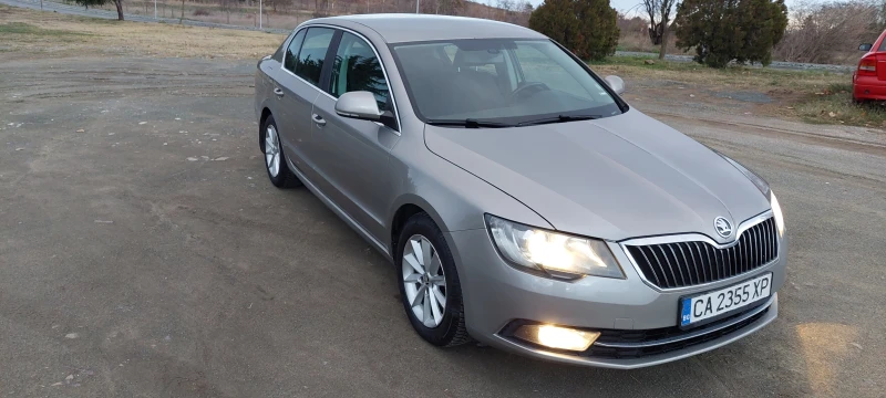 Skoda Superb 2.0TDI/4x4/DSG, снимка 2 - Автомобили и джипове - 48618029