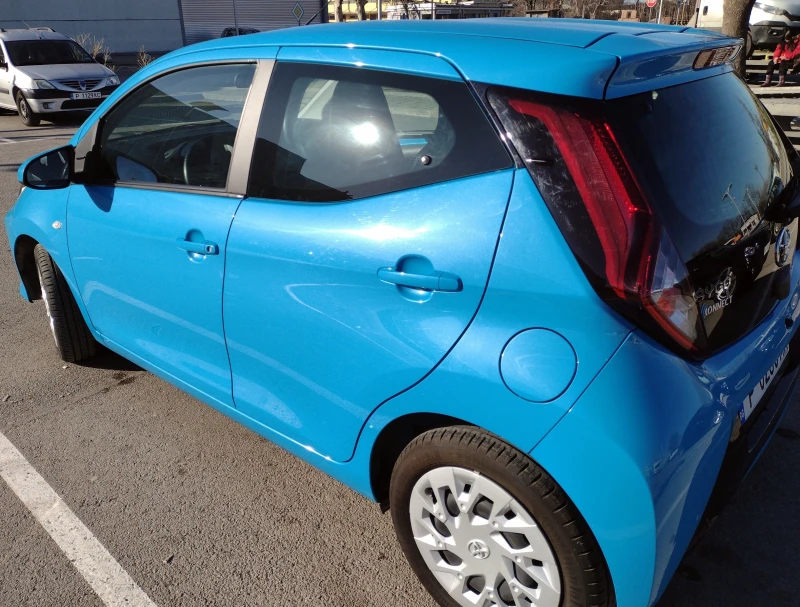 Toyota Aygo тестова, снимка 3 - Автомобили и джипове - 48880520