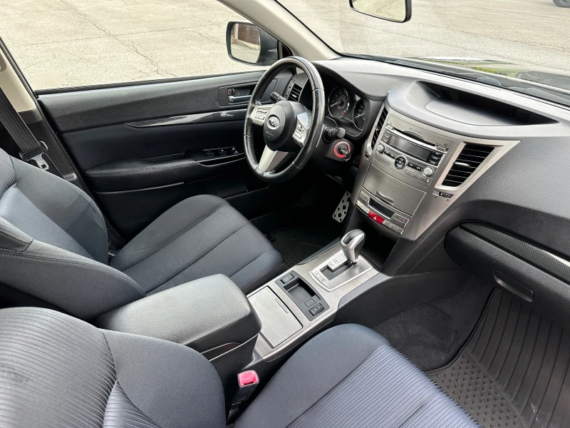 Subaru Legacy 2.5i Швейцария, снимка 14 - Автомобили и джипове - 50060086